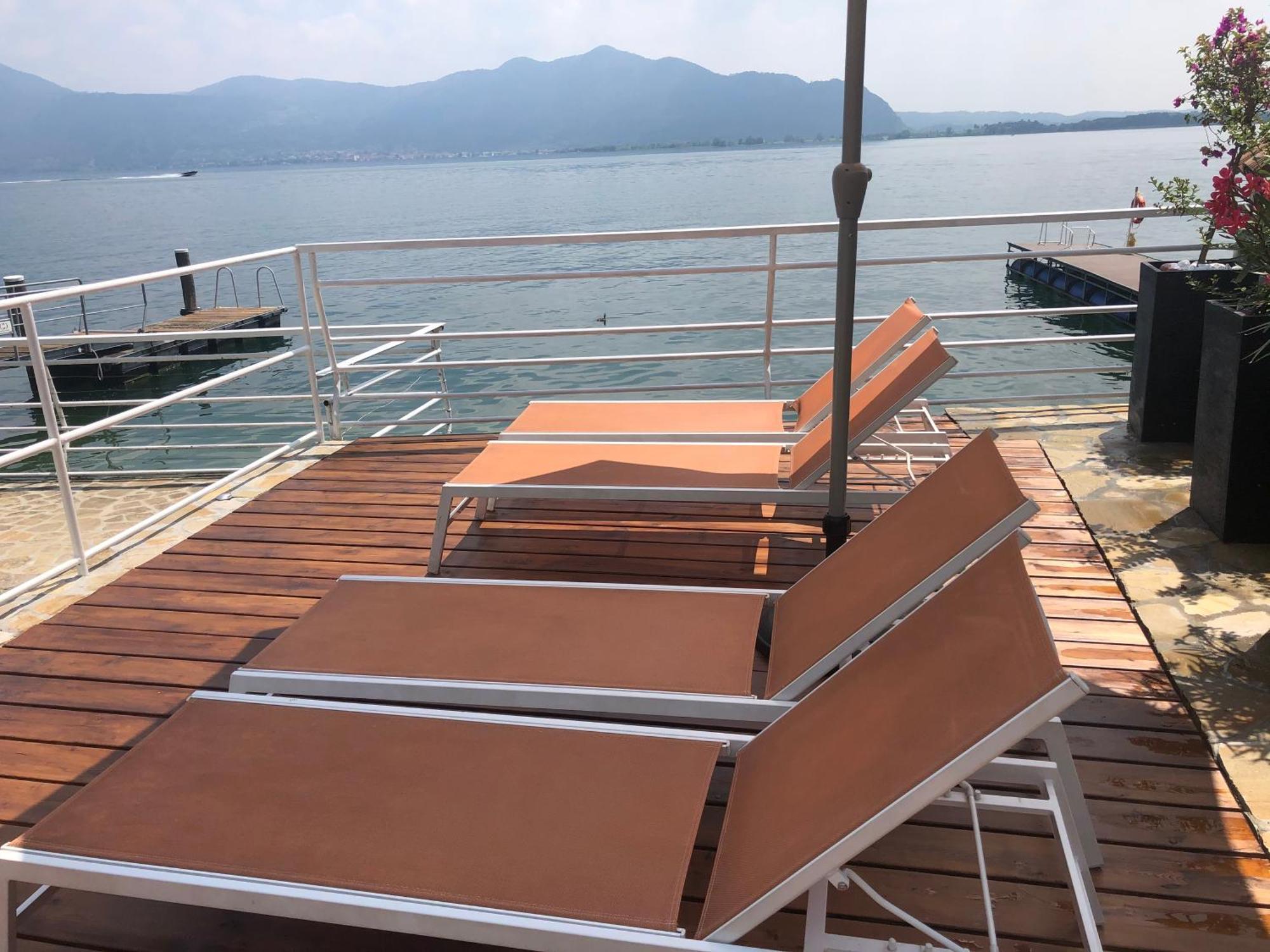 Villa Anastasye Your Lakefront Vacation Rental Predore Luaran gambar