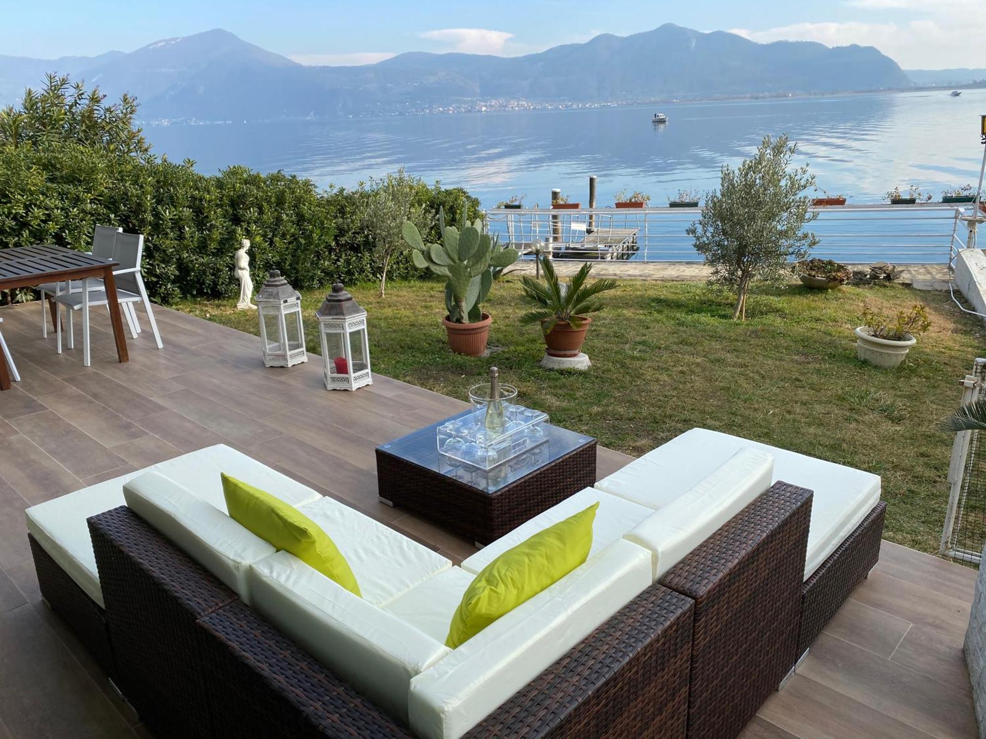Villa Anastasye Your Lakefront Vacation Rental Predore Luaran gambar
