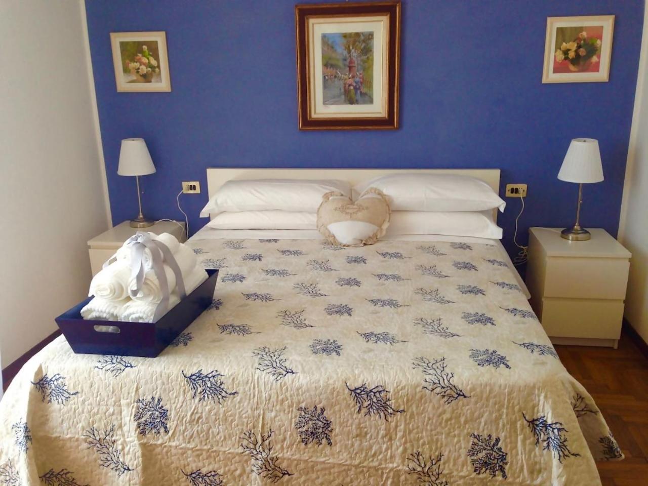 Villa Anastasye Your Lakefront Vacation Rental Predore Luaran gambar