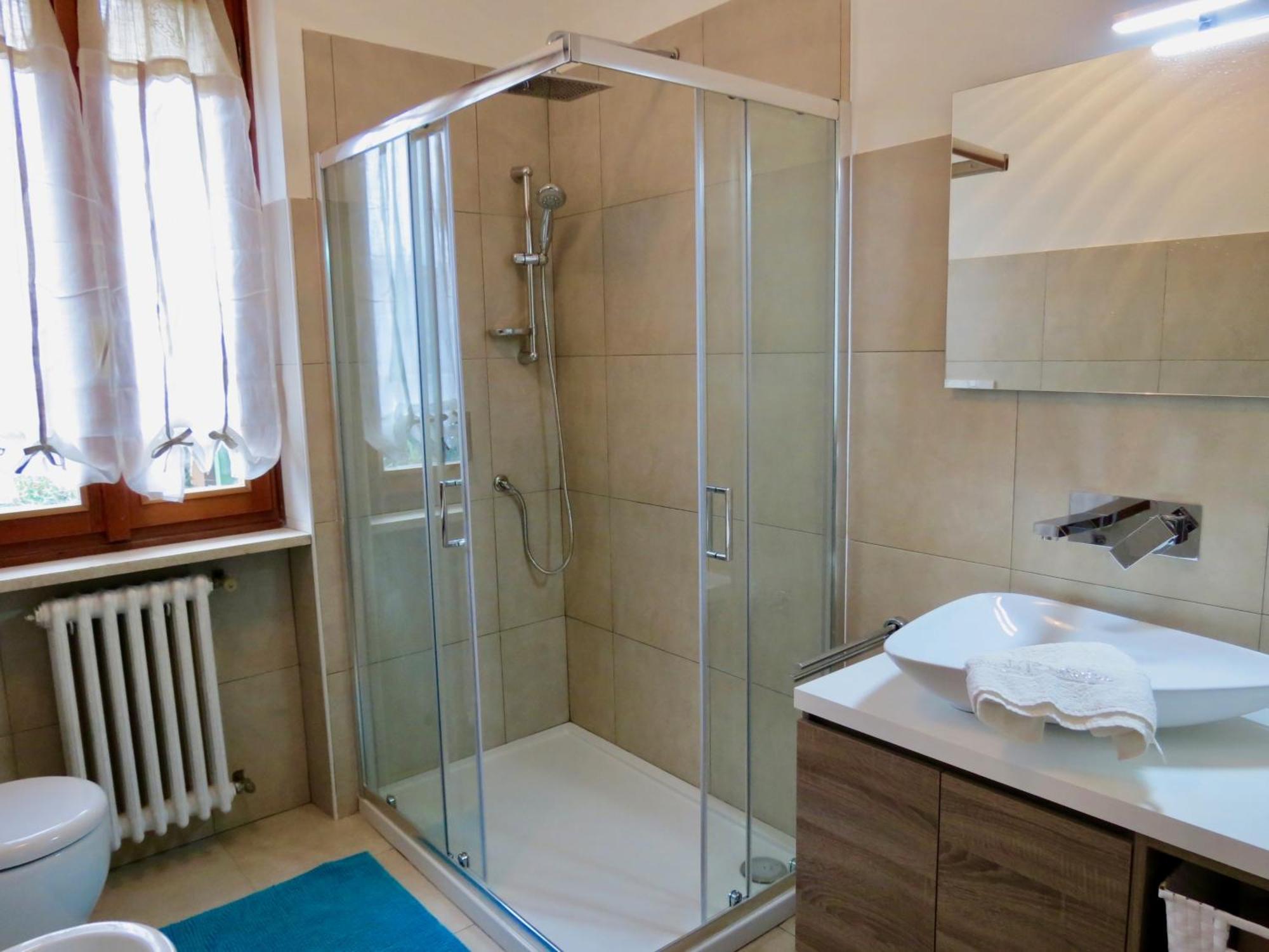 Villa Anastasye Your Lakefront Vacation Rental Predore Luaran gambar