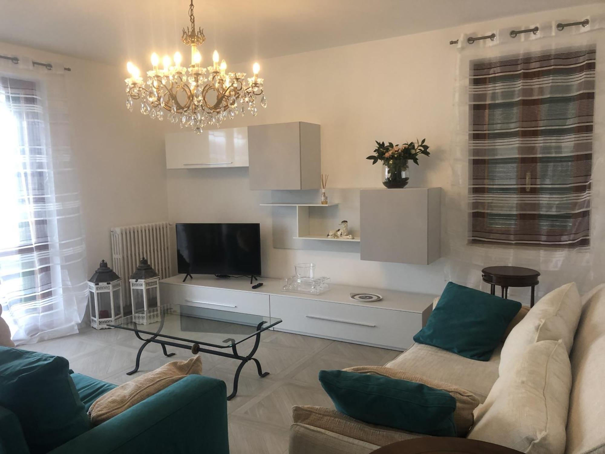 Villa Anastasye Your Lakefront Vacation Rental Predore Luaran gambar