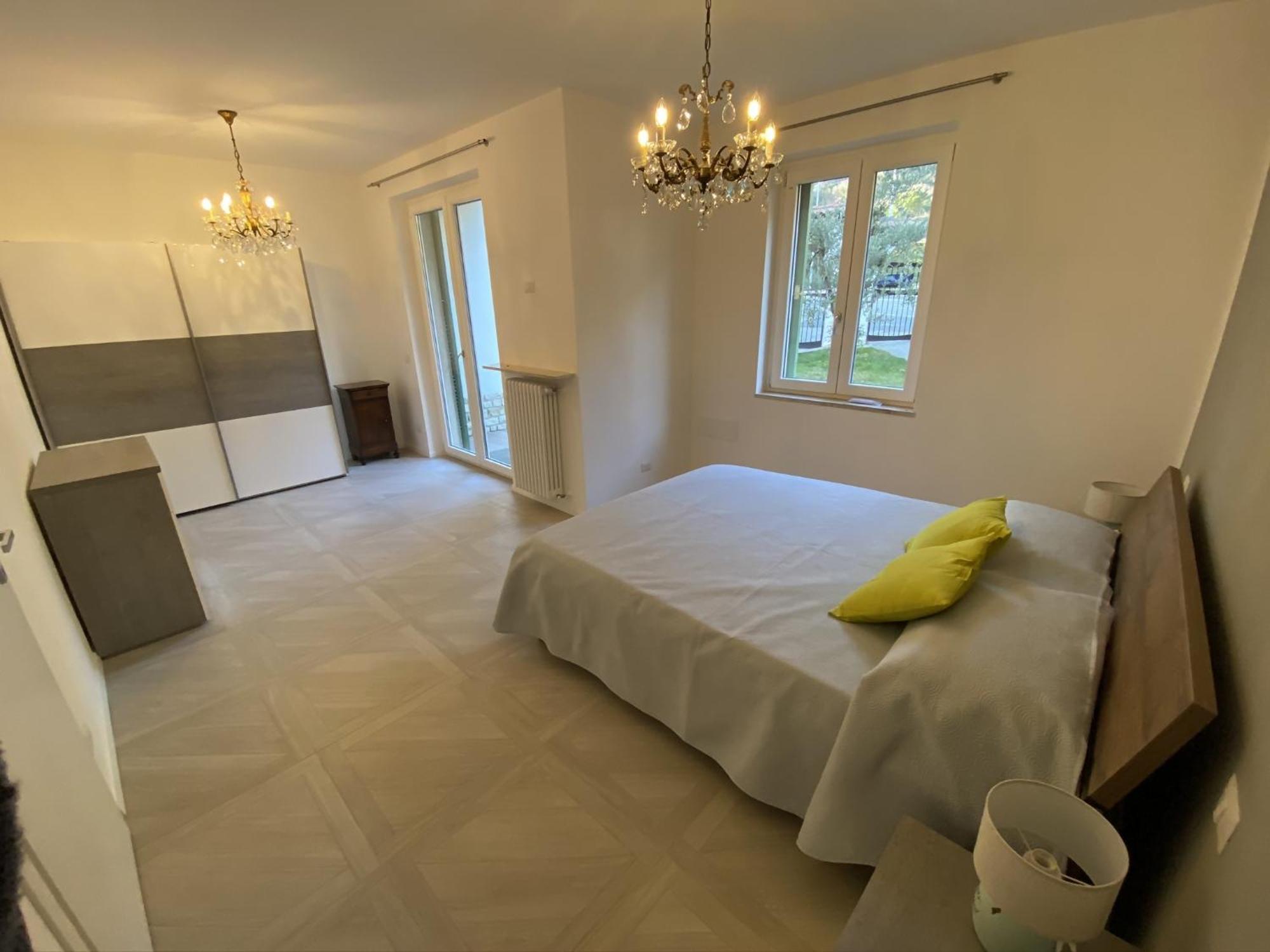 Villa Anastasye Your Lakefront Vacation Rental Predore Luaran gambar