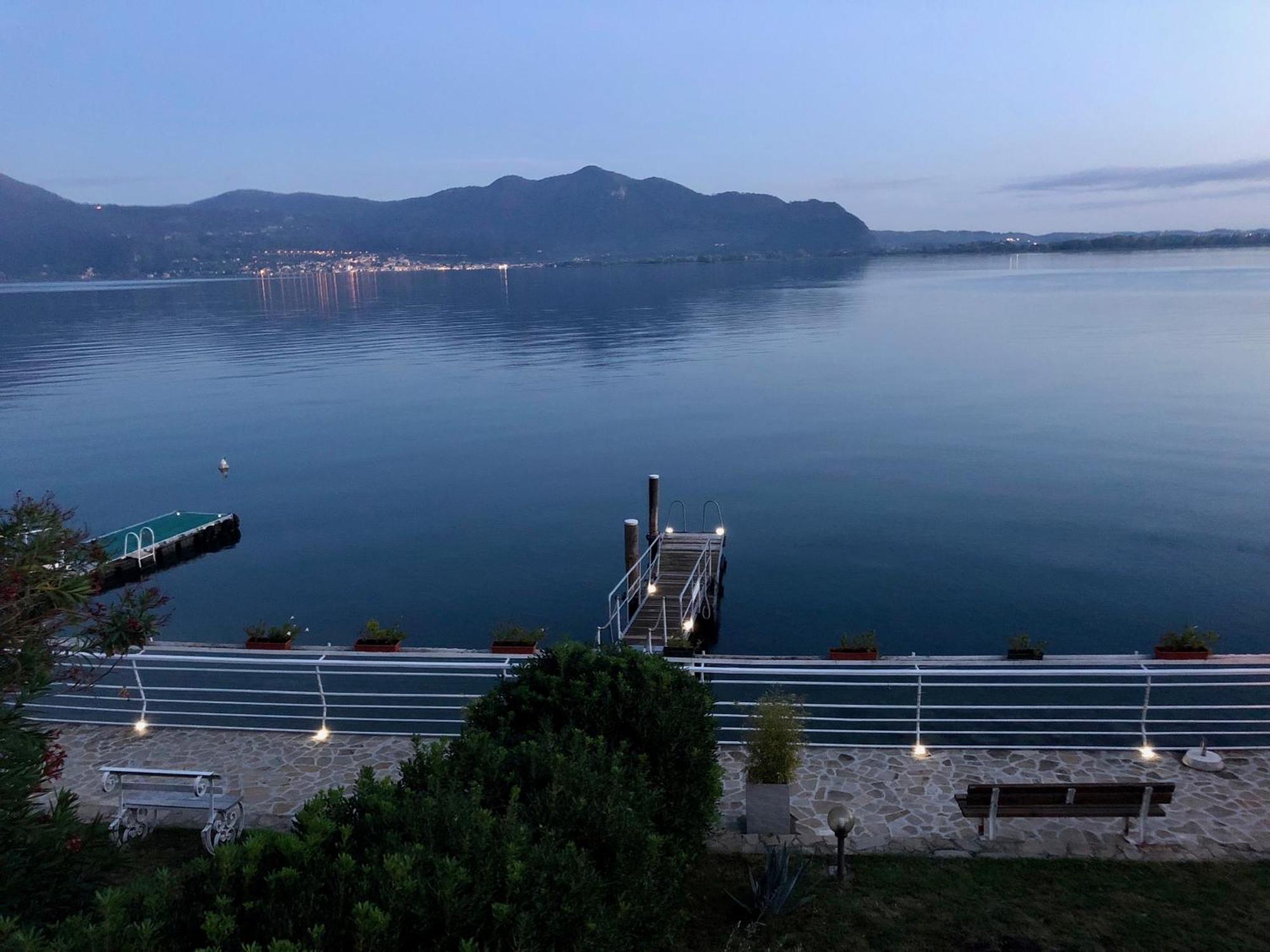 Villa Anastasye Your Lakefront Vacation Rental Predore Luaran gambar