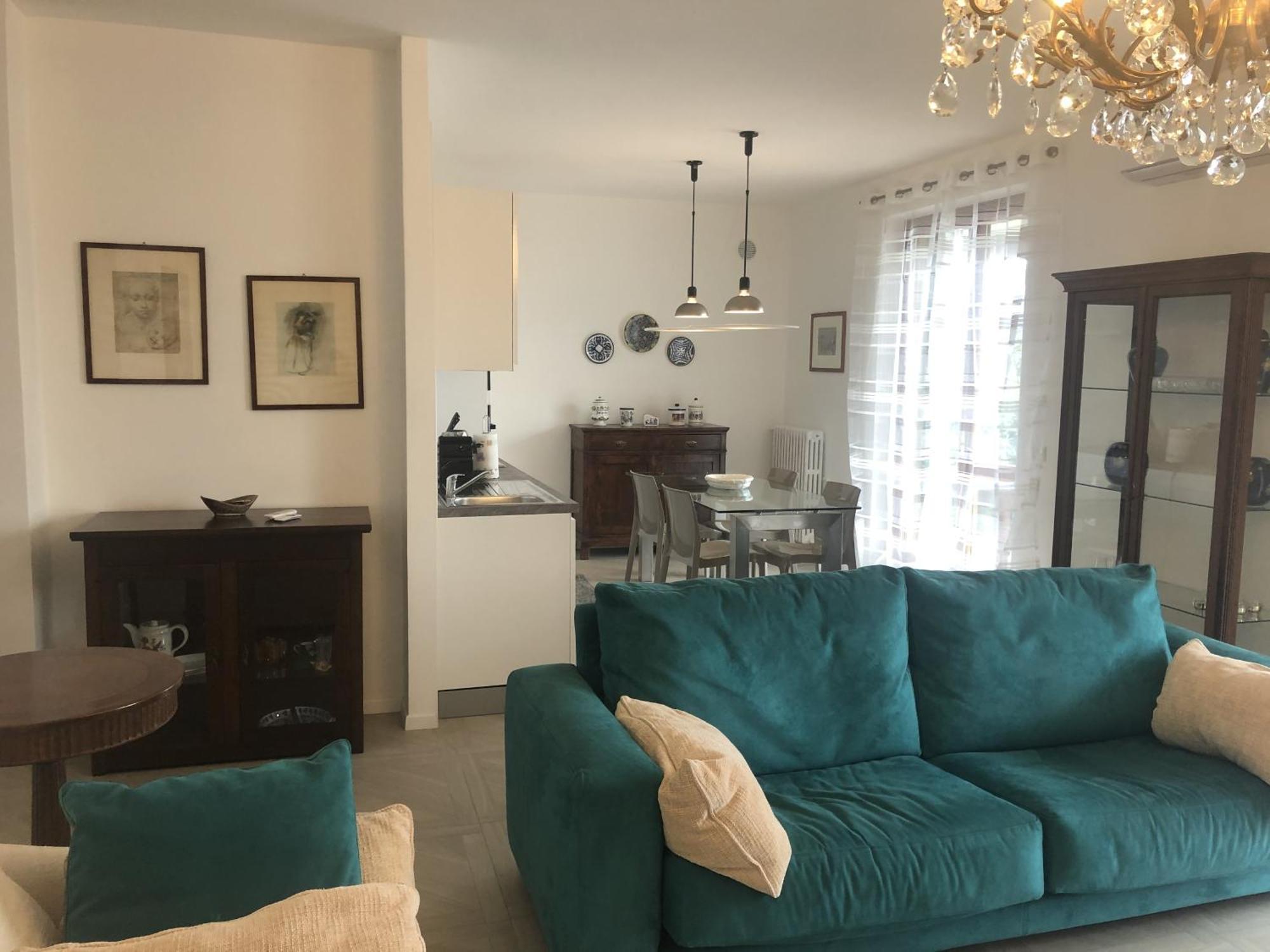 Villa Anastasye Your Lakefront Vacation Rental Predore Luaran gambar