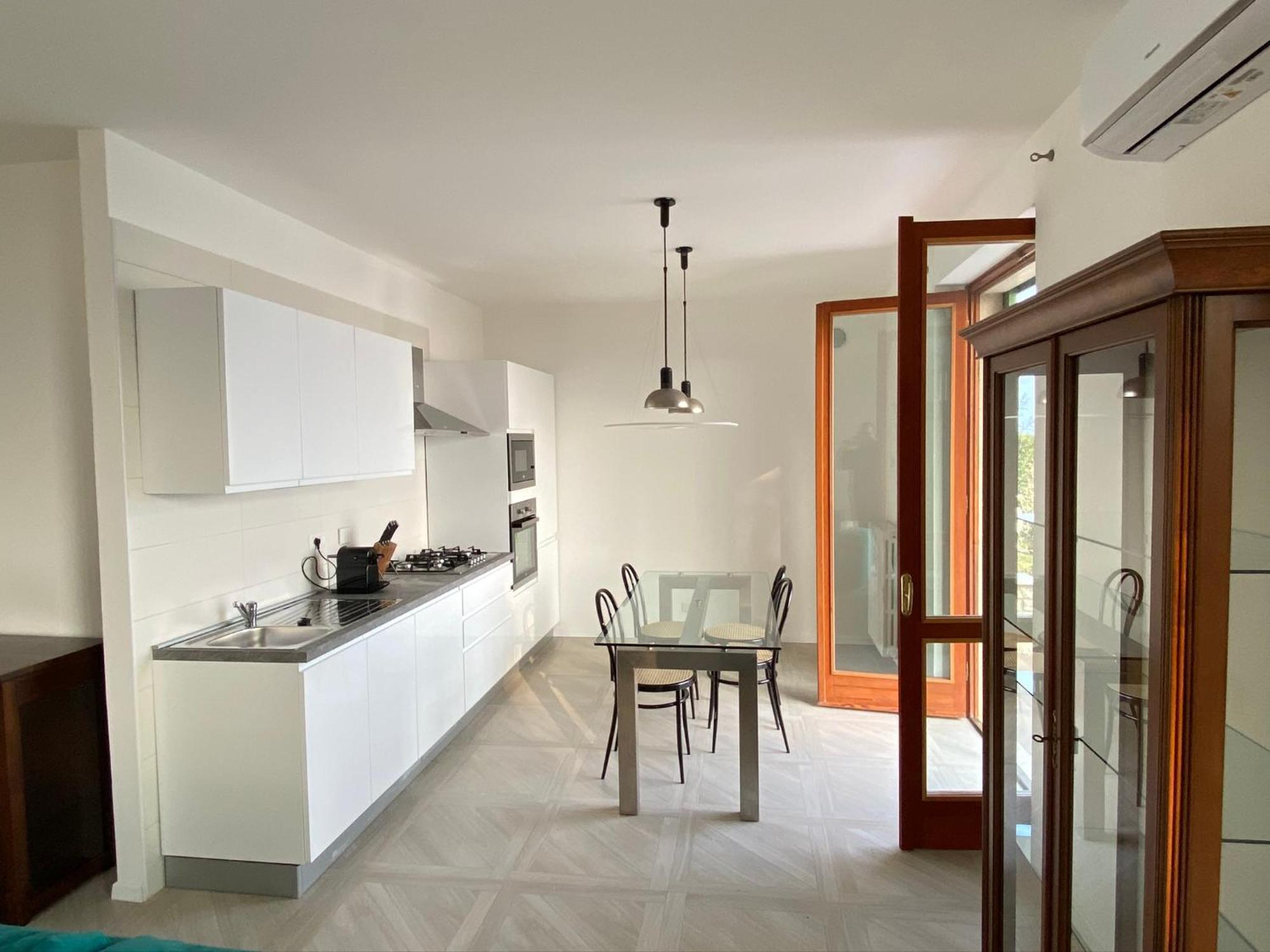 Villa Anastasye Your Lakefront Vacation Rental Predore Luaran gambar