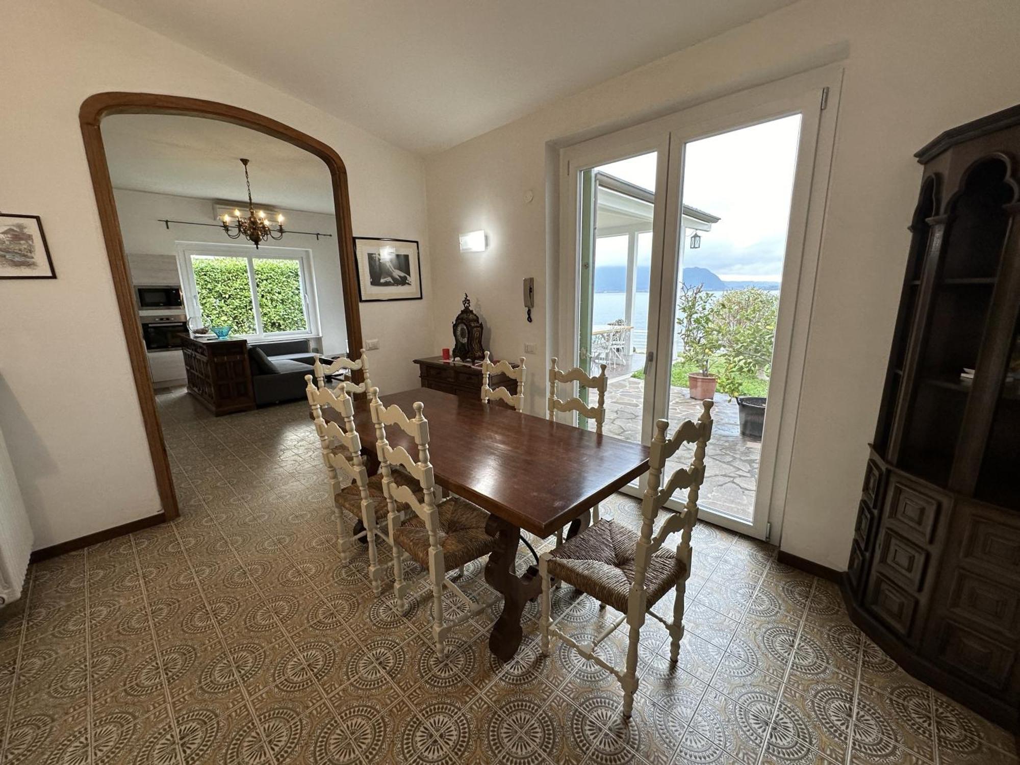 Villa Anastasye Your Lakefront Vacation Rental Predore Luaran gambar