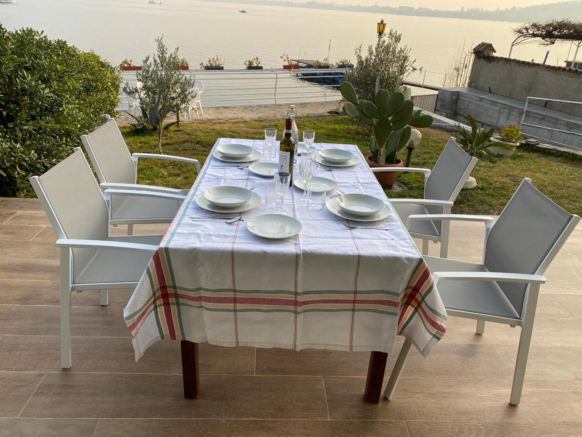Villa Anastasye Your Lakefront Vacation Rental Predore Luaran gambar